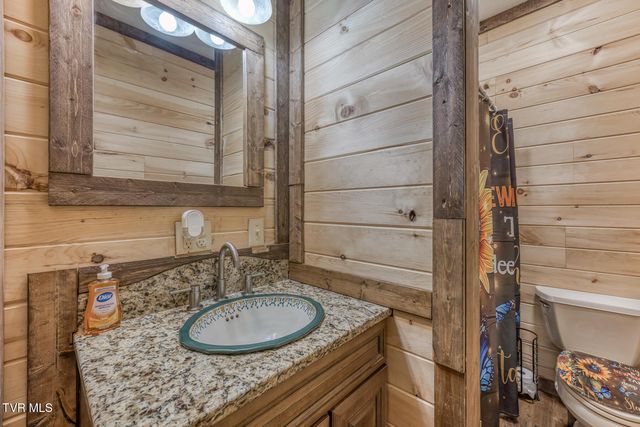 2435 Houston Valley Road, Greeneville, TN 37743