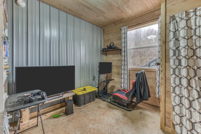 2435 Houston Valley Road, Greeneville, TN 37743