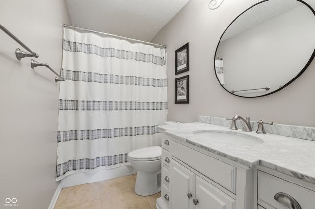 8073 Lower Bay Lane, Indianapolis, IN 46236