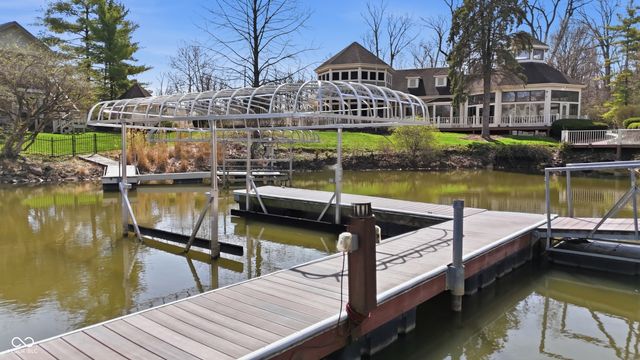 8073 Lower Bay Lane, Indianapolis, IN 46236
