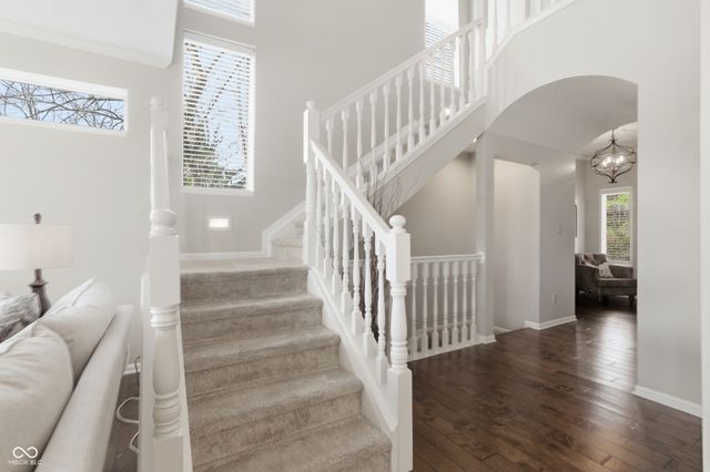 8073 Lower Bay Lane, Indianapolis, IN 46236