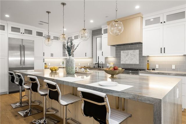 114 2nd, Seal Beach, CA 90740