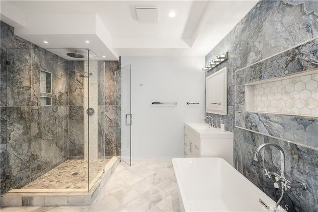 114 2nd, Seal Beach, CA 90740