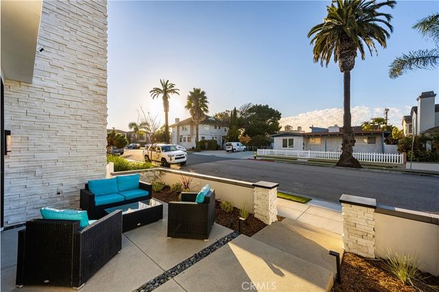 114 2nd, Seal Beach, CA 90740