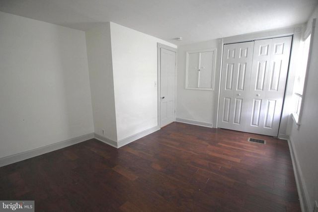 11-13 HART AVE, Hopewell, NJ 08525