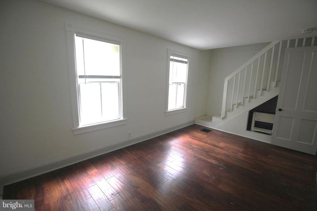11-13 HART AVE, Hopewell, NJ 08525