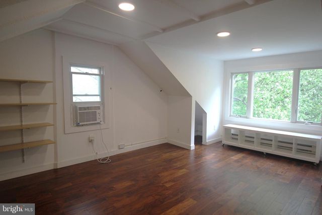 11-13 HART AVE, Hopewell, NJ 08525
