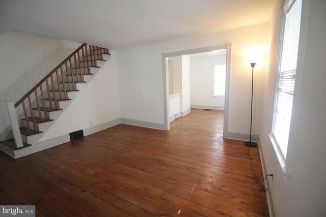 11-13 HART AVE, Hopewell, NJ 08525