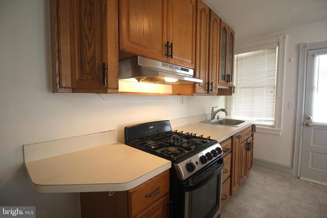 11-13 HART AVE, Hopewell, NJ 08525