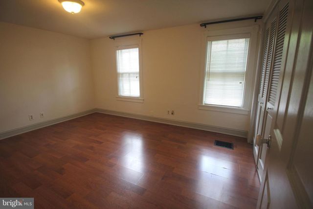 11-13 HART AVE, Hopewell, NJ 08525