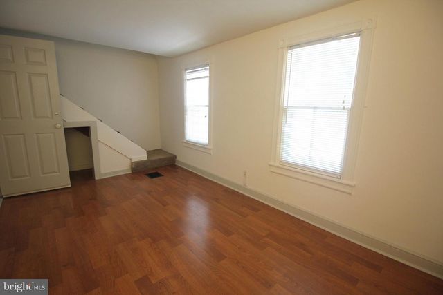 11-13 HART AVE, Hopewell, NJ 08525