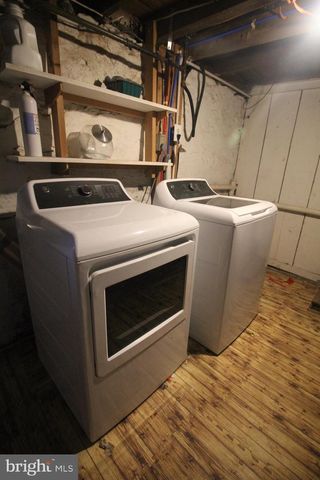 11-13 HART AVE, Hopewell, NJ 08525