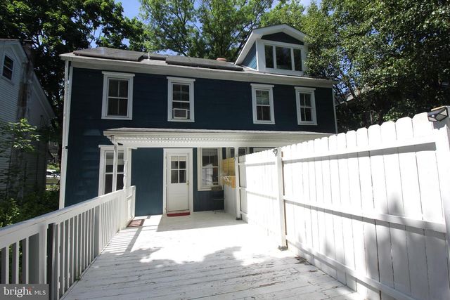 11-13 HART AVE, Hopewell, NJ 08525