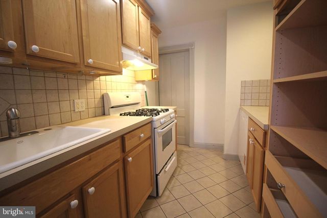 11-13 HART AVE, Hopewell, NJ 08525
