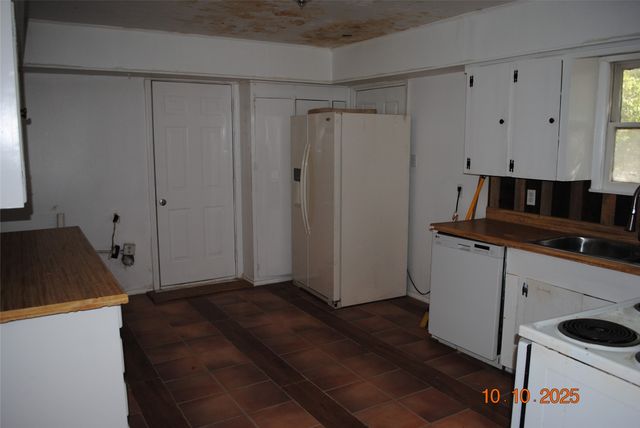 1660 Marsalis Road, Lancaster, TX 75134