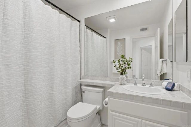 6916 Thrush Place, Carlsbad, CA 92011