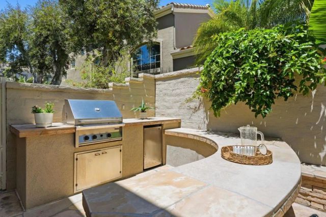 6916 Thrush Place, Carlsbad, CA 92011