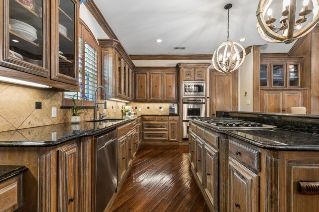 310 Deer Path, Fairview, TX 75069