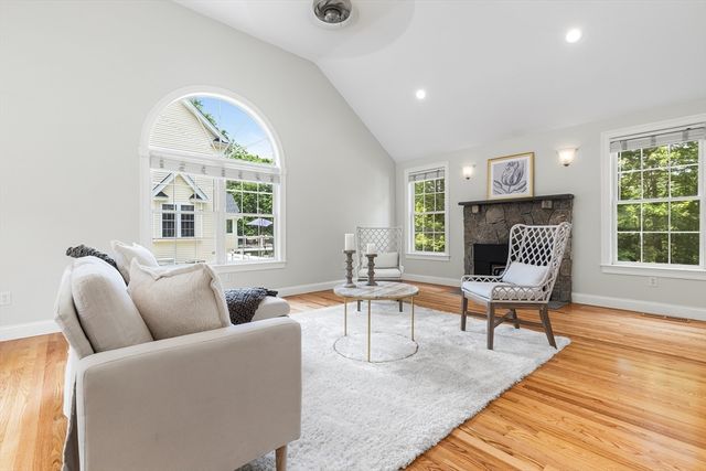 7 Tulip Way, Medway, MA 02053