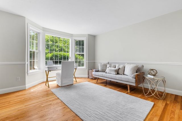 7 Tulip Way, Medway, MA 02053