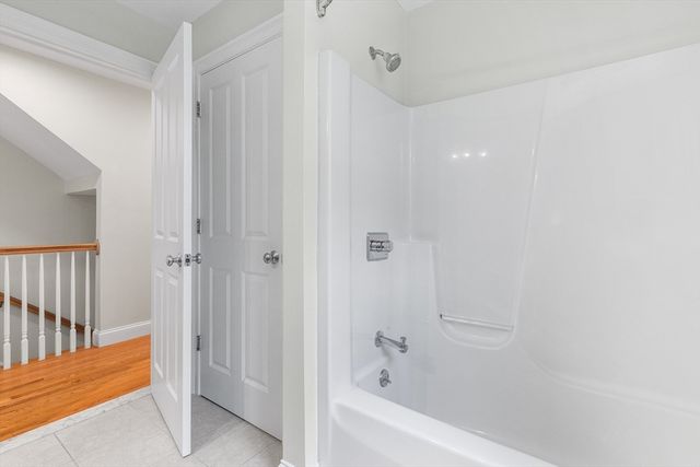 7 Tulip Way, Medway, MA 02053