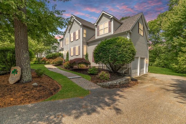 7 Tulip Way, Medway, MA 02053