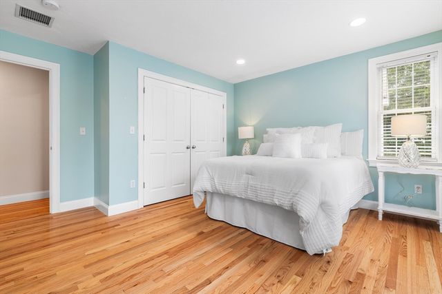7 Tulip Way, Medway, MA 02053