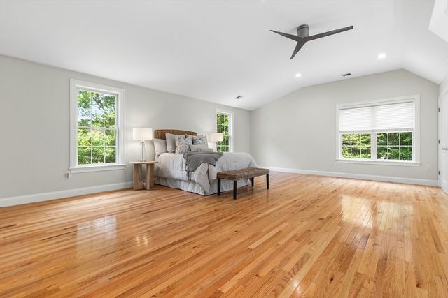 7 Tulip Way, Medway, MA 02053