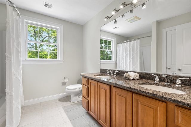 7 Tulip Way, Medway, MA 02053