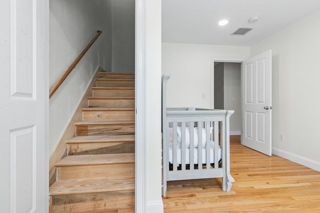 7 Tulip Way, Medway, MA 02053