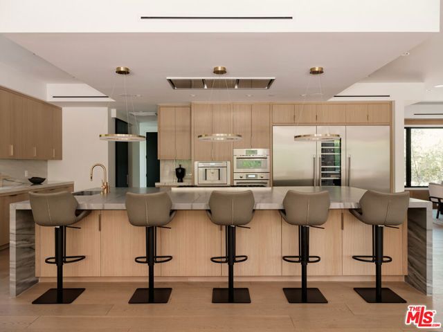 17228 Otsego Street, Encino (los Angeles), CA 91316