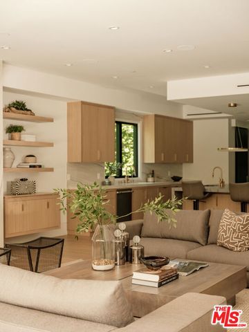 17228 Otsego Street, Encino (los Angeles), CA 91316