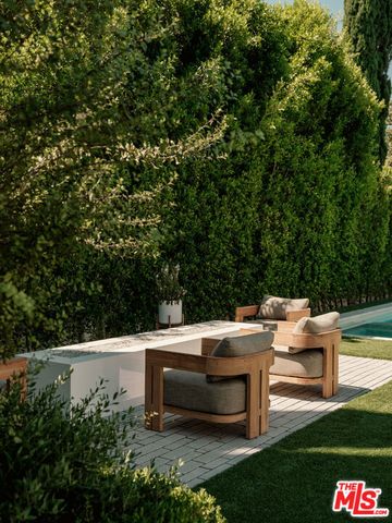 17228 Otsego Street, Encino (los Angeles), CA 91316