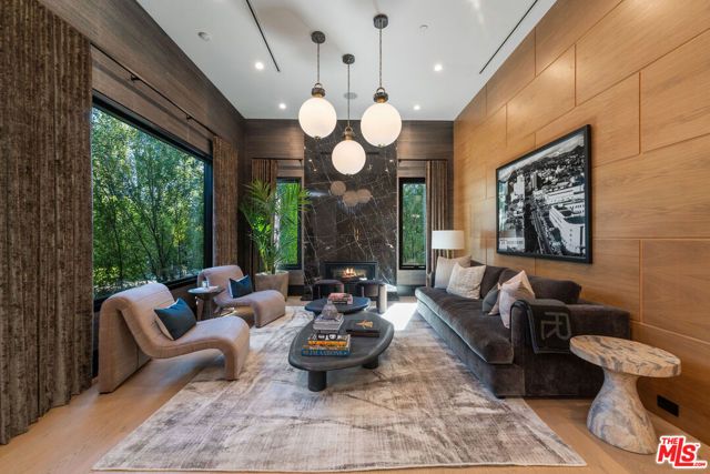 17228 Otsego Street, Encino (los Angeles), CA 91316