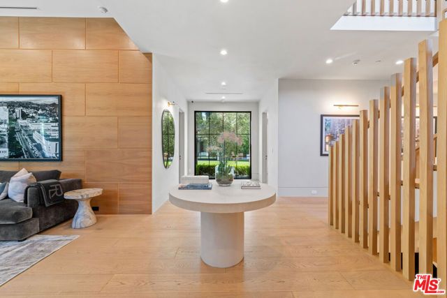 17228 Otsego Street, Encino (los Angeles), CA 91316