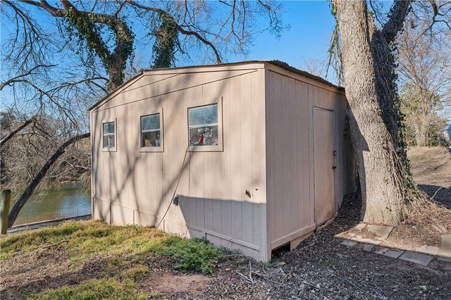 121 PR 202, Aquilla, TX 76622