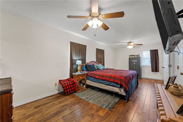 121 PR 202, Aquilla, TX 76622