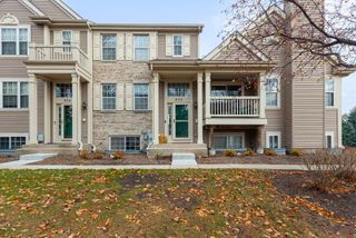 932 Clover Lane, Pingree Grove, IL 60140