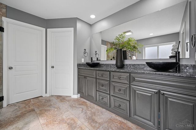 7524 Bridge Point Pass, Cincinnati, OH 45248