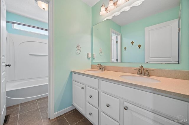 7524 Bridge Point Pass, Cincinnati, OH 45248