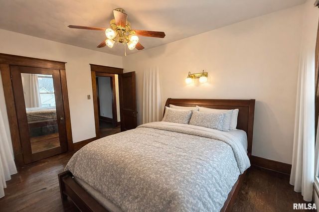 469 N 2ND Avenue, Canton, IL 61520