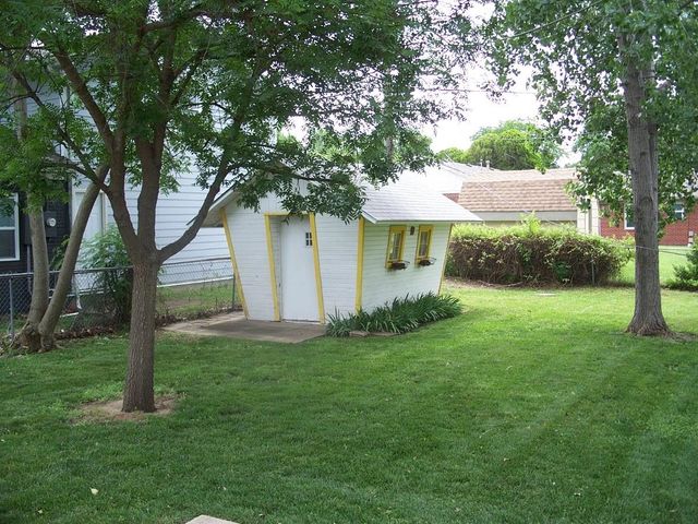 7609 E indianapolis, Wichita, KS 67207