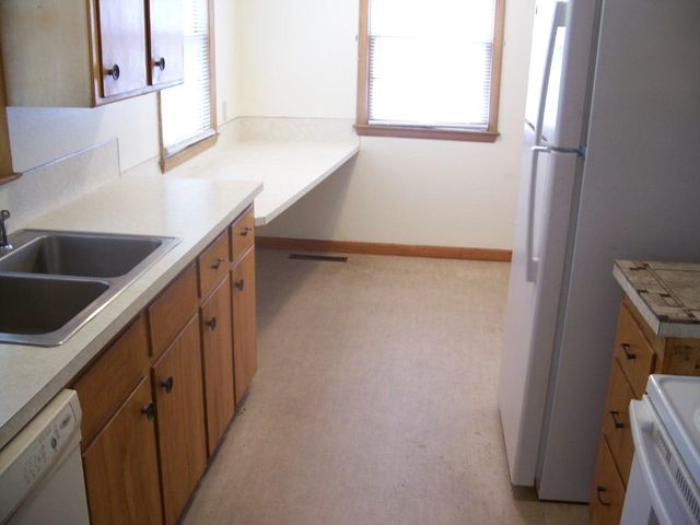 7609 E indianapolis, Wichita, KS 67207