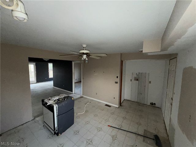 556 Greenside Drive, Painesville Twp, OH 44077
