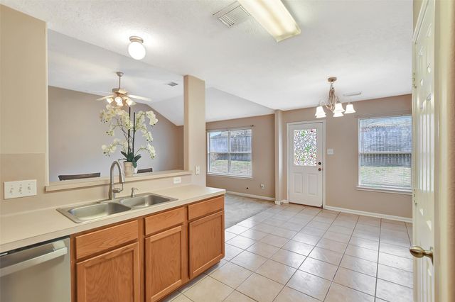 13724 Bighorn Trail, Willis, TX 77378