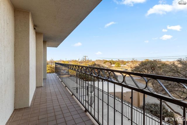 2100 SANTA FE STREET, Wichita Falls, TX 76309