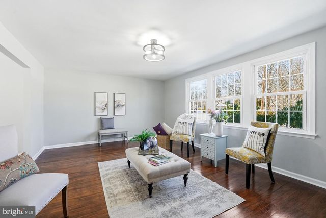 6 WHEELWRIGHT LN, Cherry Hill, NJ 08003