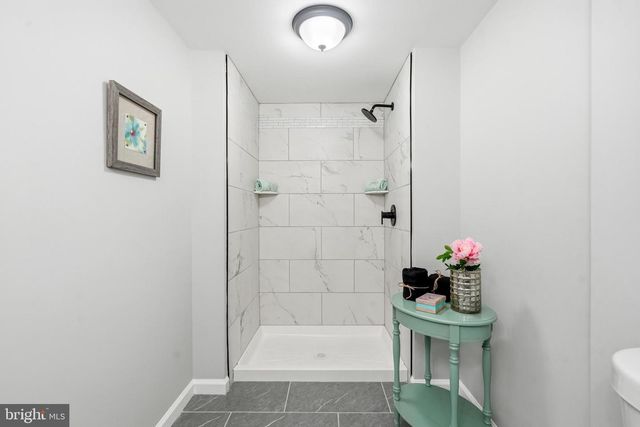 6 WHEELWRIGHT LN, Cherry Hill, NJ 08003