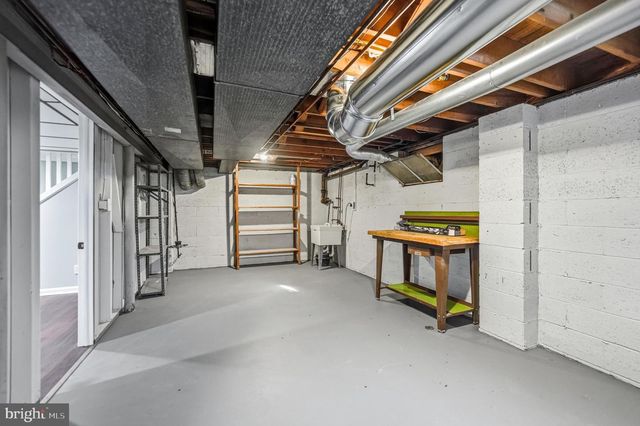 6 WHEELWRIGHT LN, Cherry Hill, NJ 08003