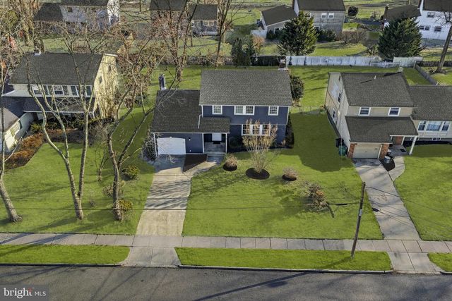 6 WHEELWRIGHT LN, Cherry Hill, NJ 08003